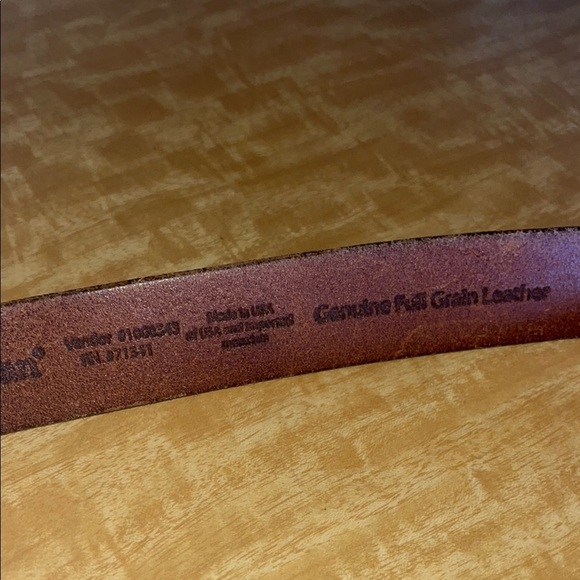 L.L. Bean Men's Brown Leather Belt size 38” / preowned - Picture 3 of 8